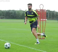 开云-沙特达曼协作宣布埃弗顿球员格雷加盟