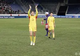 意大利女足队球员准备举办慈善赛事吗