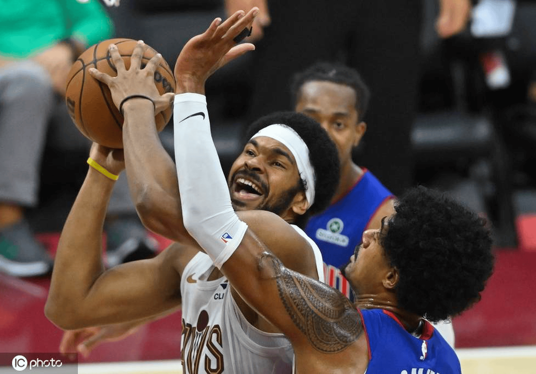 开云中国-篮网险胜活塞视频