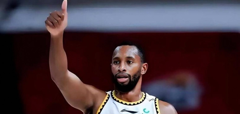 上海男篮马典成